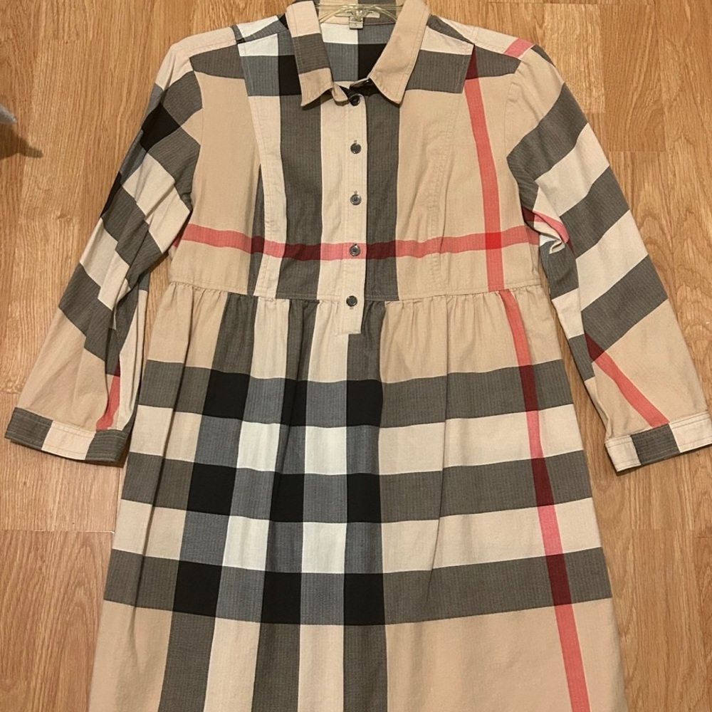 Burberry Beige and Black Checkered  tunic size small